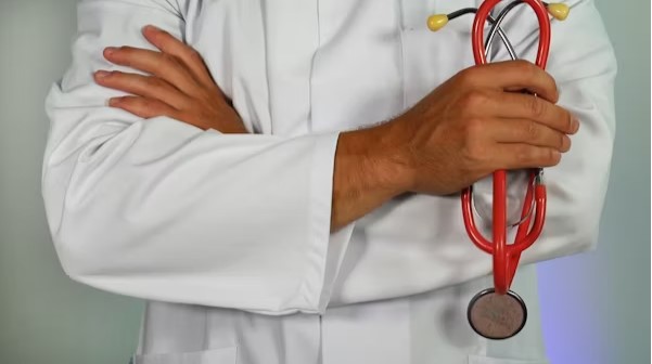The Foundation of Lifelong Health: How to Choose a Family Doctor for Primary Care Services